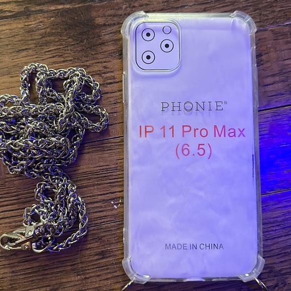 Apple iPhone 11 Pro Max case - Picture 2 of 3